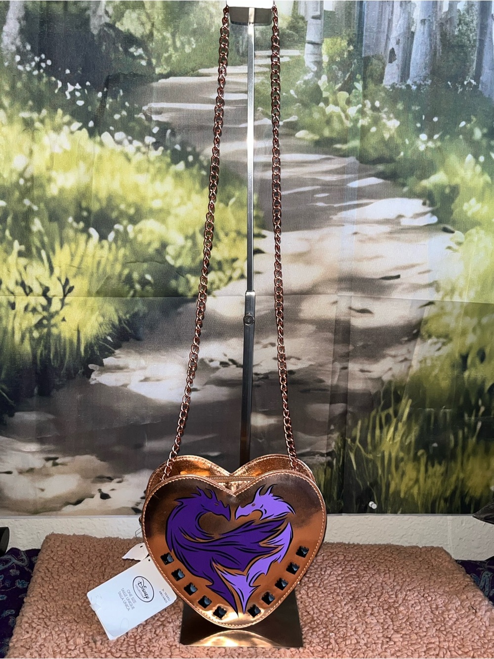 Disney Store descendants villain Evie Mal shoulder Bag - Picture 2 of 8